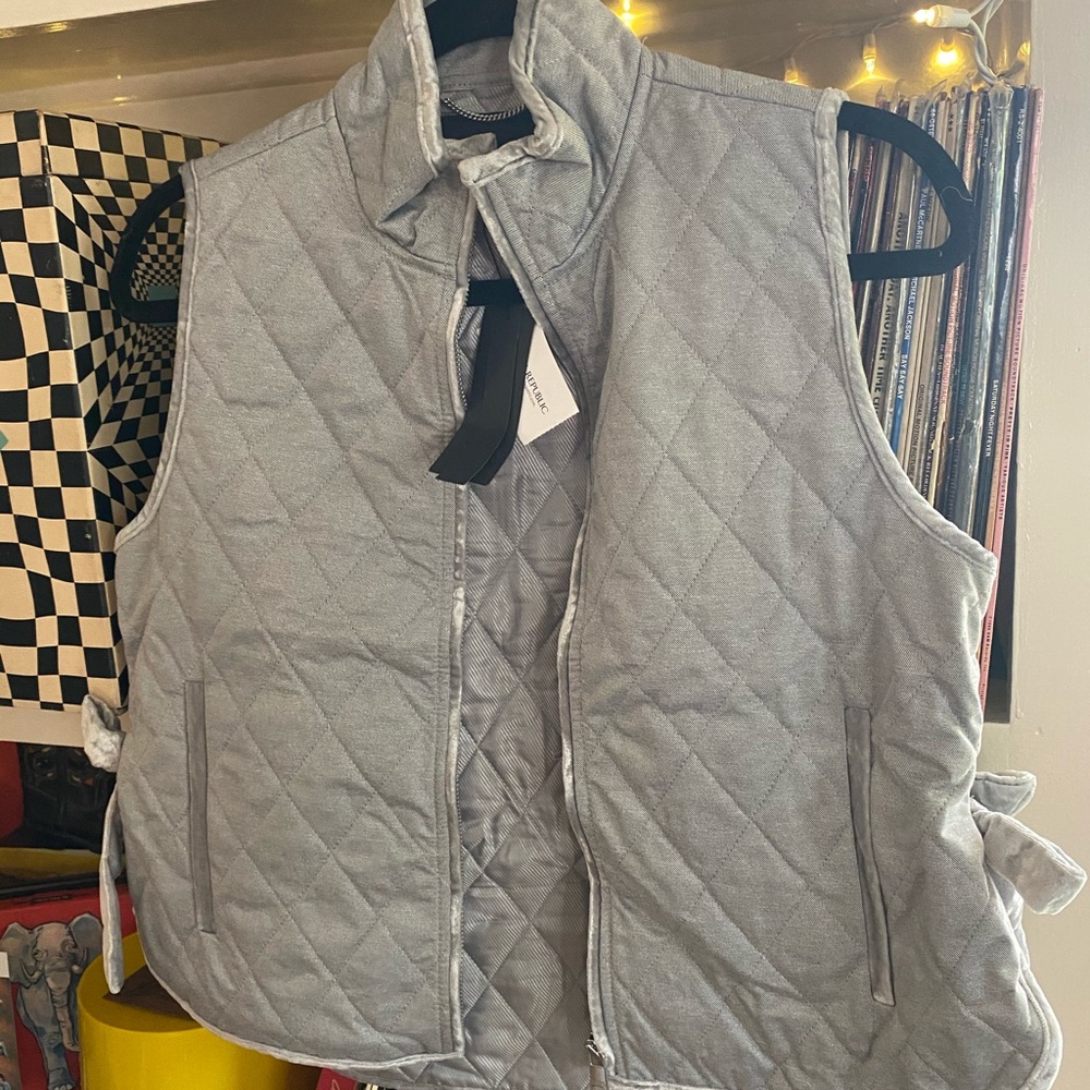 NWT Banana Republic Quilted Outerwear Vest